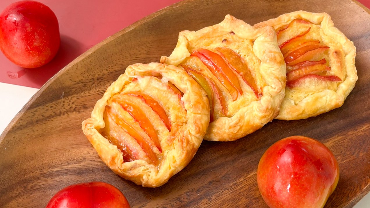 甜美的桃子与清爽的李子联袂呈现