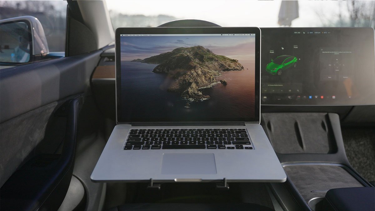 Innovative space inside the car, for work and relaxation anytime, anywhere!