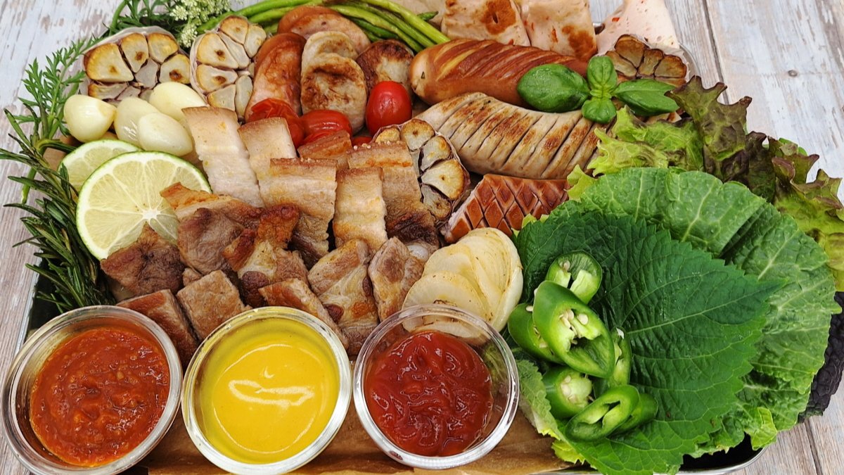 新产品上市纪念 文庆药石猪 德国传统手工香肠与火腿三件套