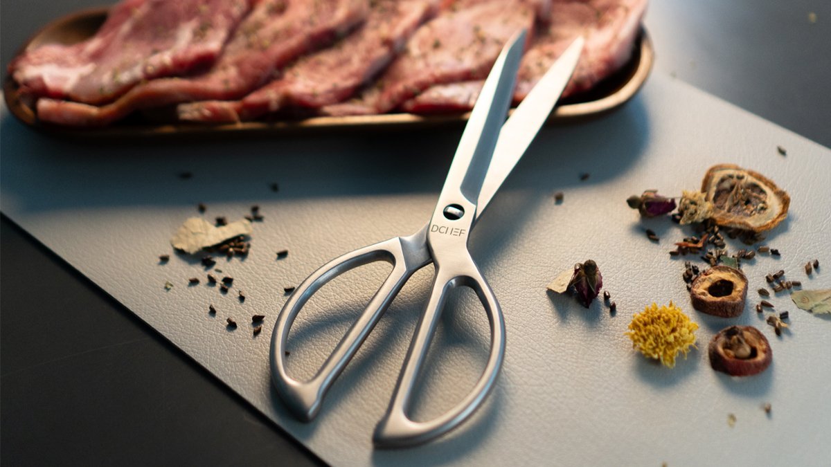No effort required, just a quick snip—that's why I use it! | Daily Chef All-Steel Kitchen Shears