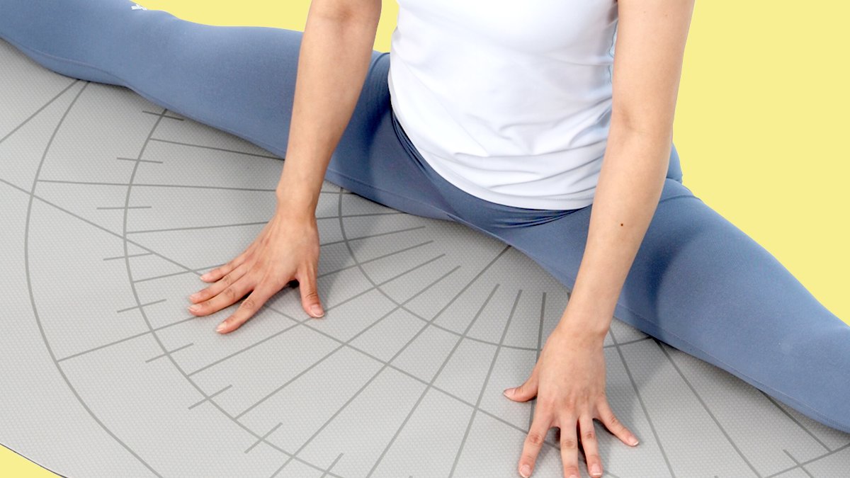 天生僵硬体质大逃亡！专为劈腿设计的特殊角度引导[完美劈腿垫]，开启30天完美劈腿挑战