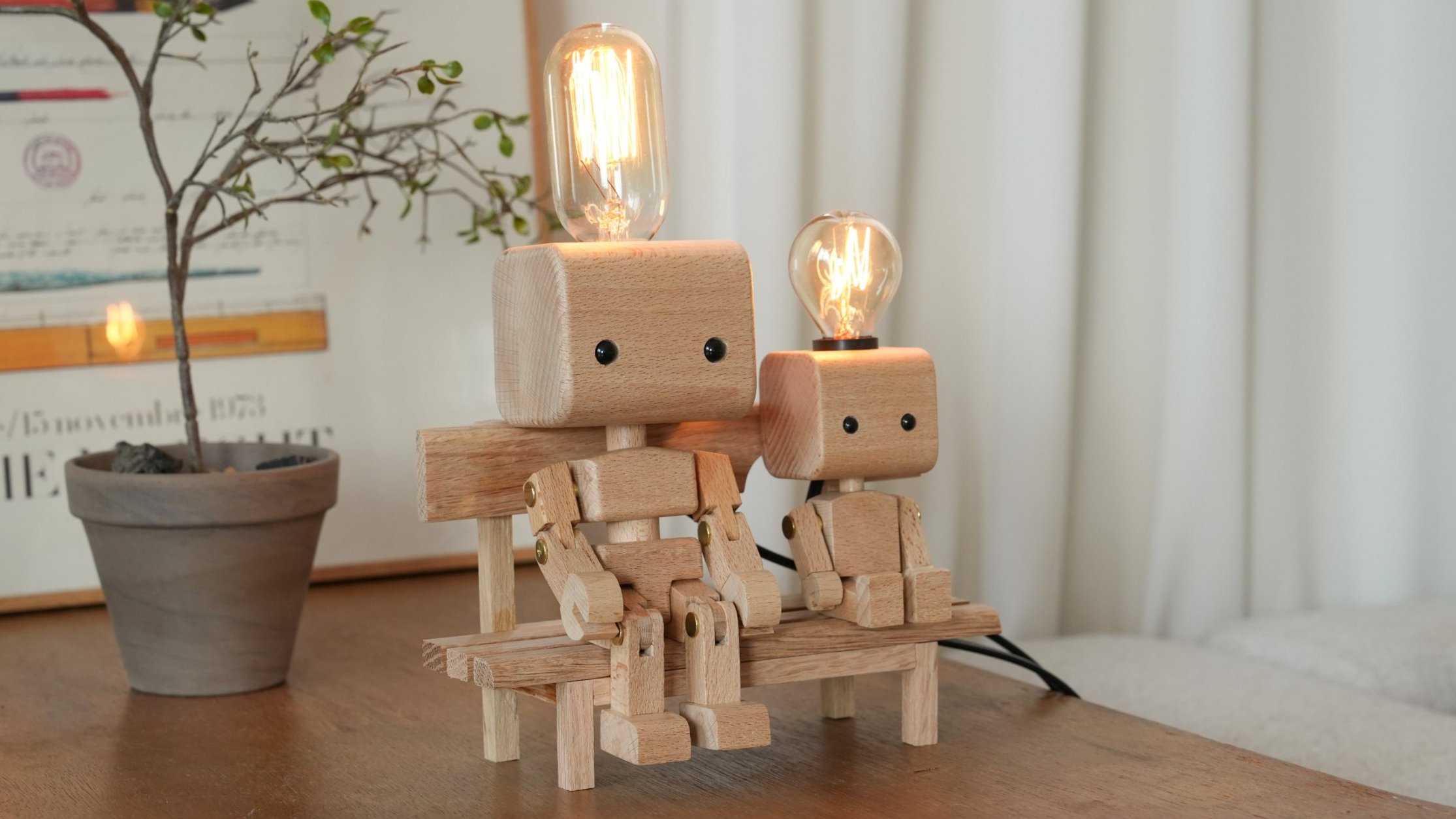 「関節木彫人形があなたの夜を照らしたら？」モッカン_木彫人形ムードライト