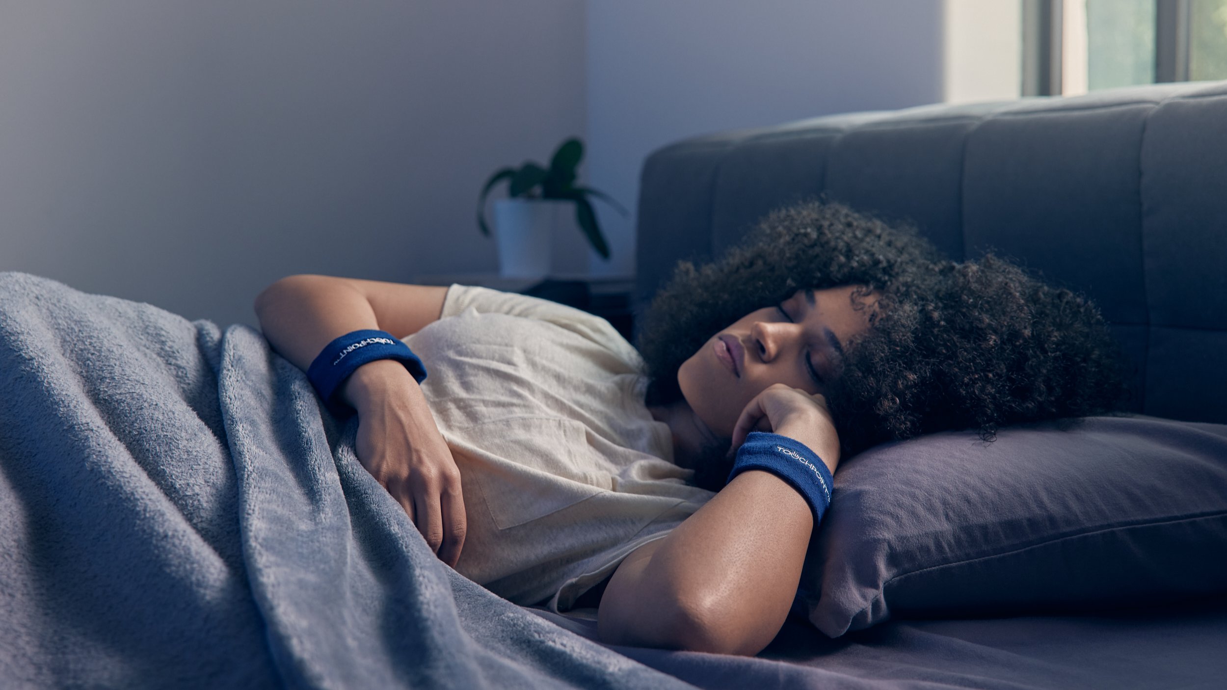 すべての人のストレス・集中力・睡眠改善のためのウェアラブル、タッチポイント