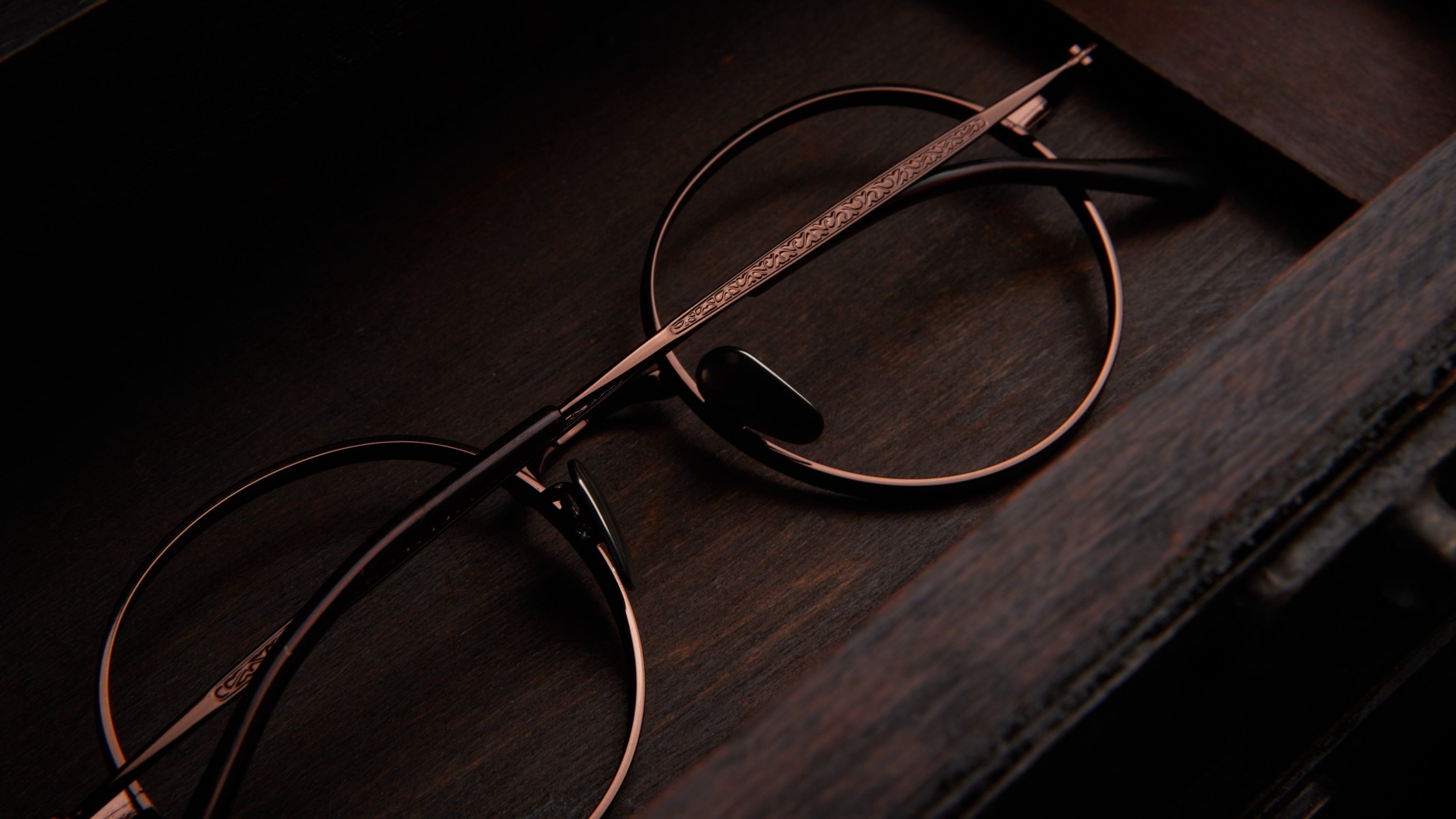 안경에 한국의 미를 담다 [良玉美金 : 양옥미금 안경 ]