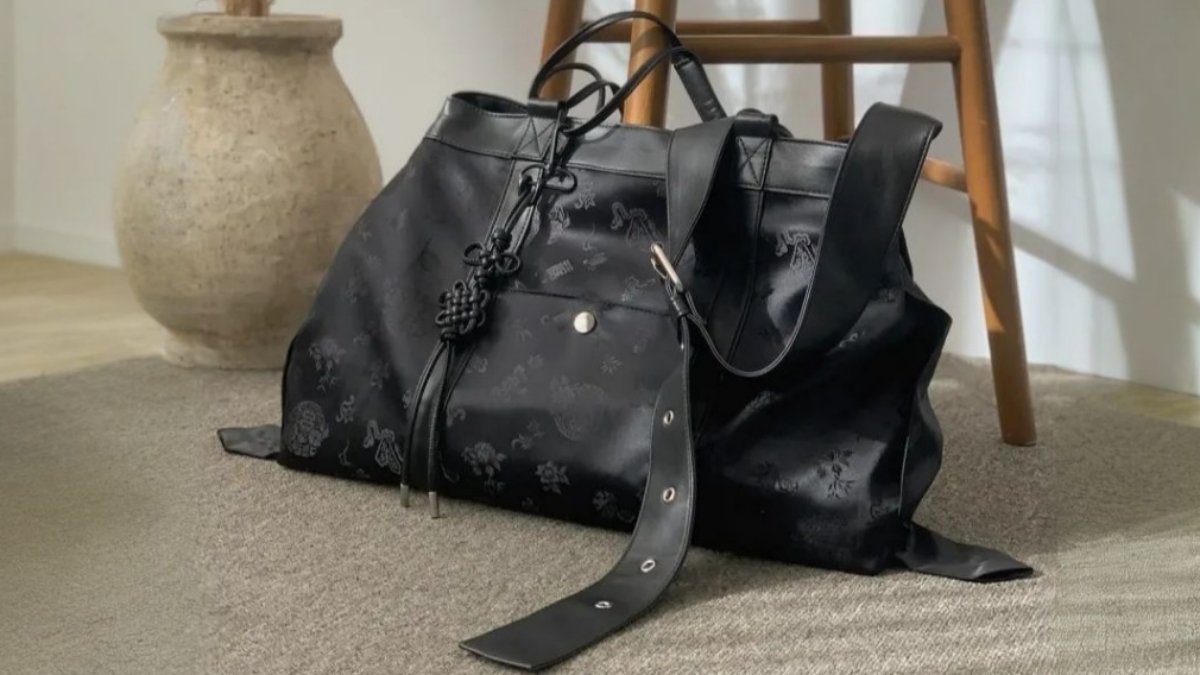 三种尺寸的流苏包与传统钥匙扣