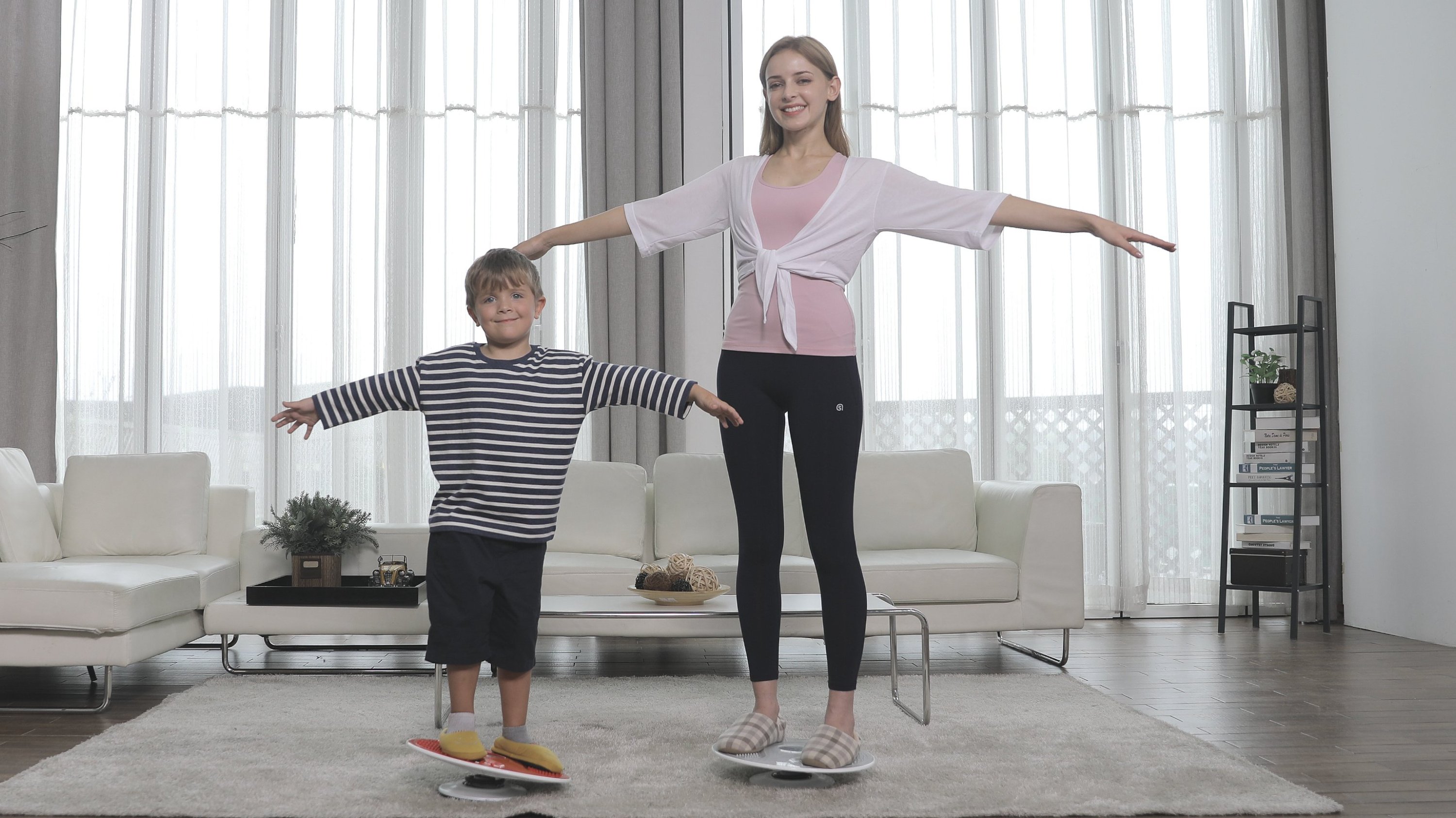 바른 자세와 체형 관리엔 튠밸런스, 특허받은 기술력으로 간편한 홈트!