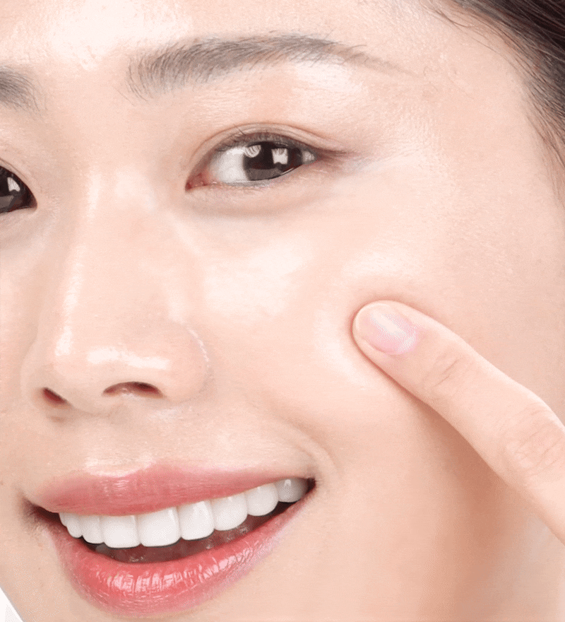 깨끗한피부클로즈업.gif
