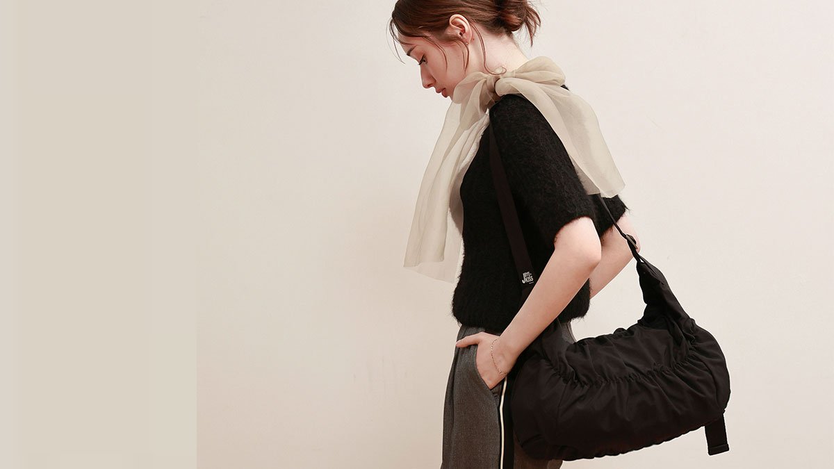 [3万韩元价位]设计师手袋 羽毛般轻盈的手工褶皱工艺 生活防水斜挎包