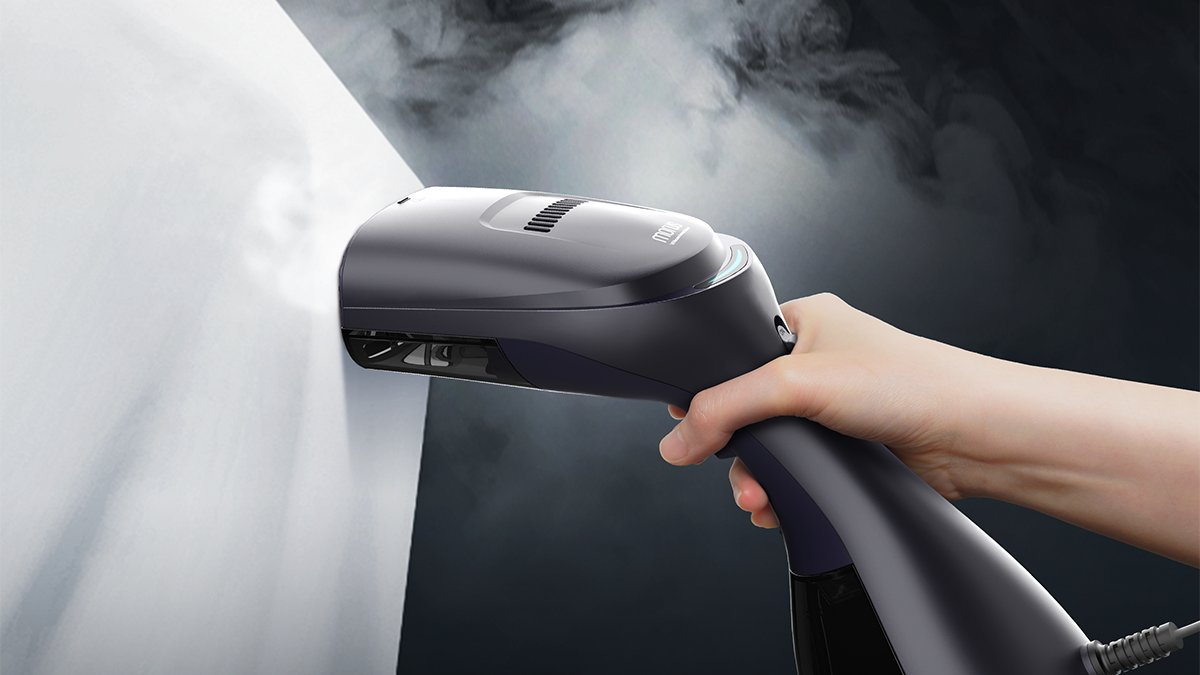 除菌＋ホコリ除去＋アイロンがけを一台で｜〈わずか7万円台の価格革命〉真空スチームアイロン