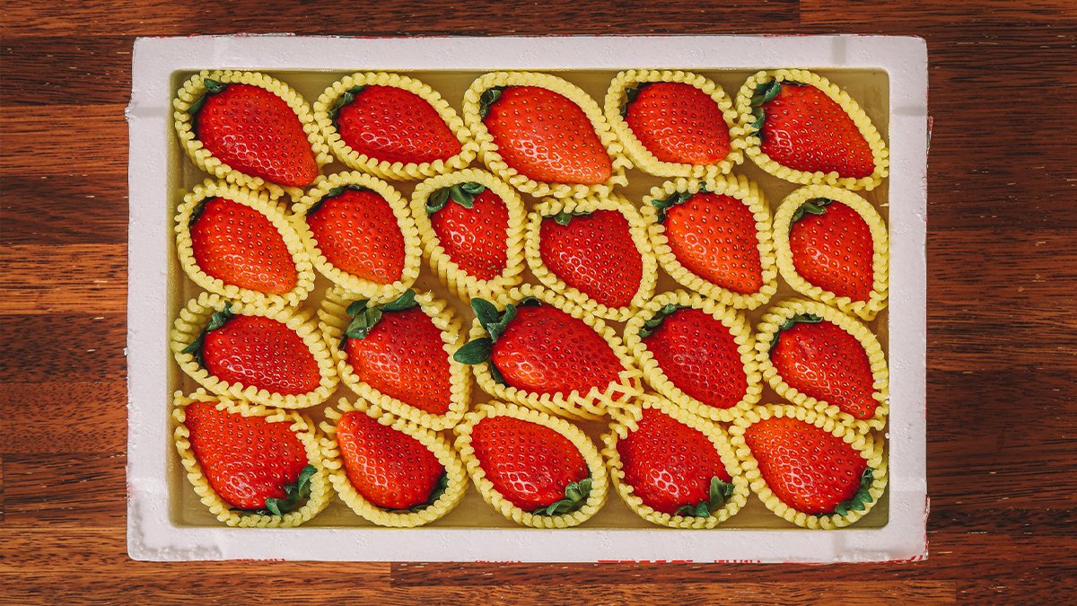 Which strawberries today? A premium box of four handpicked top-quality varieties
