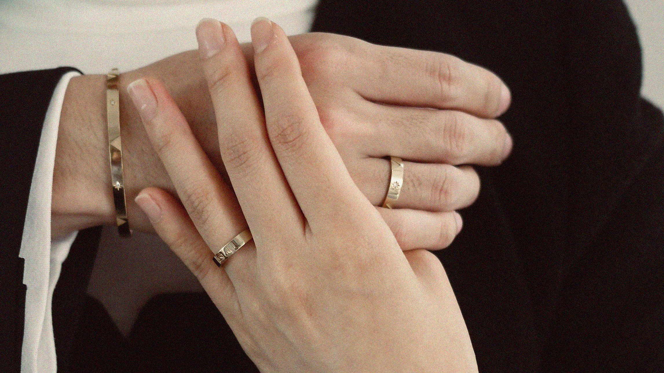 イタリアのファッションスクール出身、20年の経験を誇るデザイナーによるリアルゴールド＆天然ダイヤモンドリング