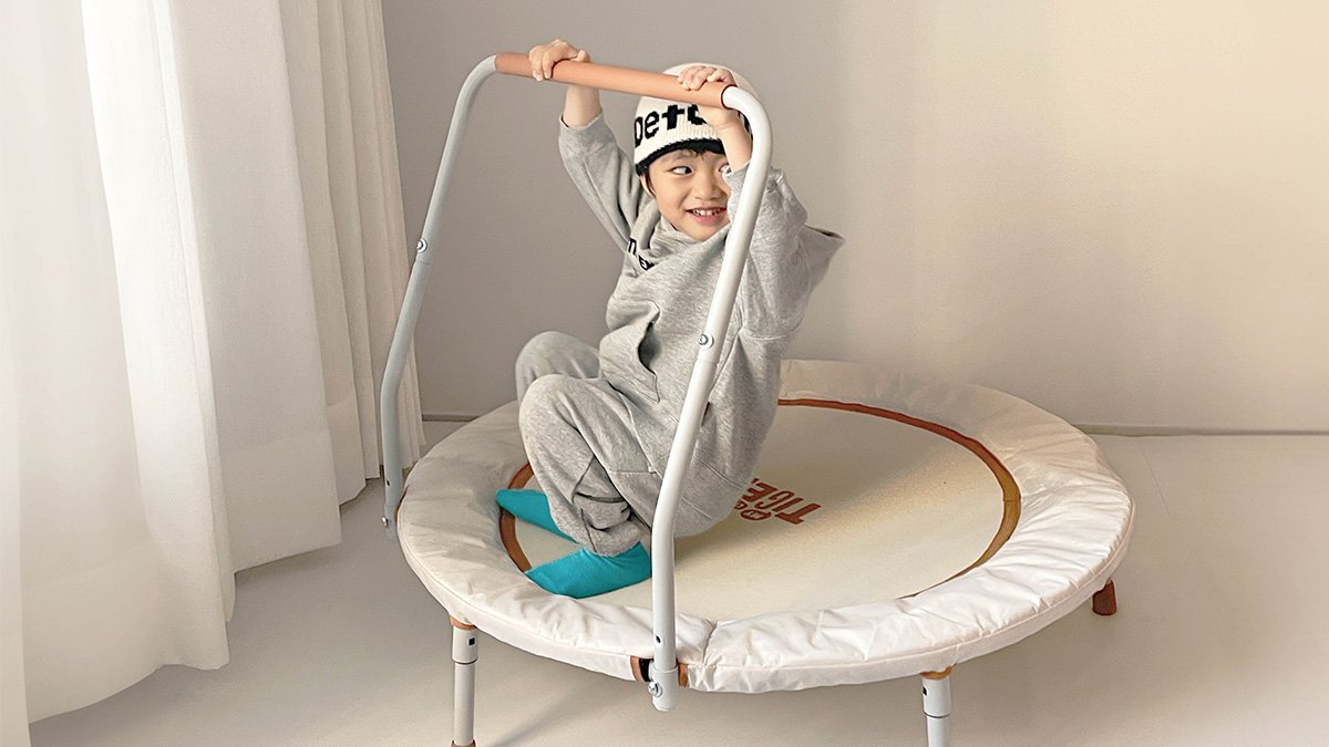 [50億販売の伝説] 騒音ゼロで思いきり跳べるタイガートランポリン