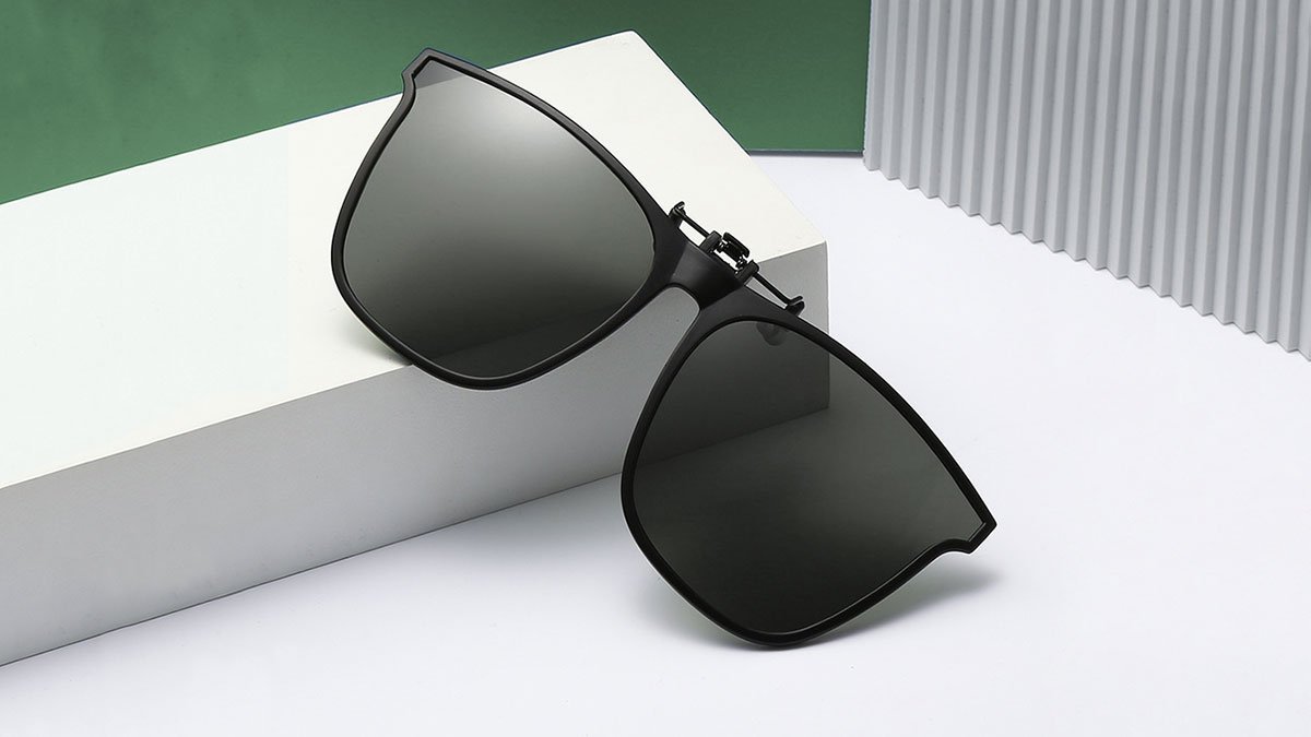 [赠皮革盒]回归的夹片太阳镜，这次还配变色镜片！