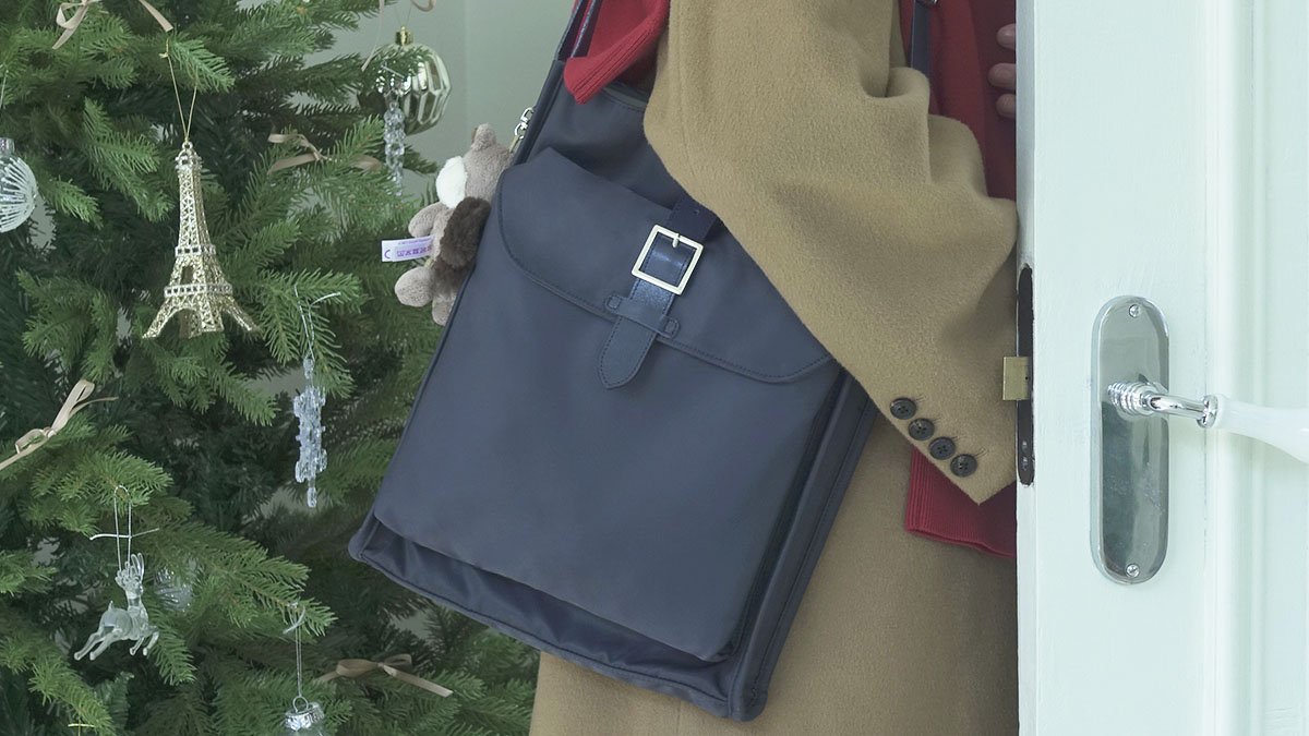 [Crossbody] Lightweight & Durable with Trendy Minimalism | Square Crossbody Bag