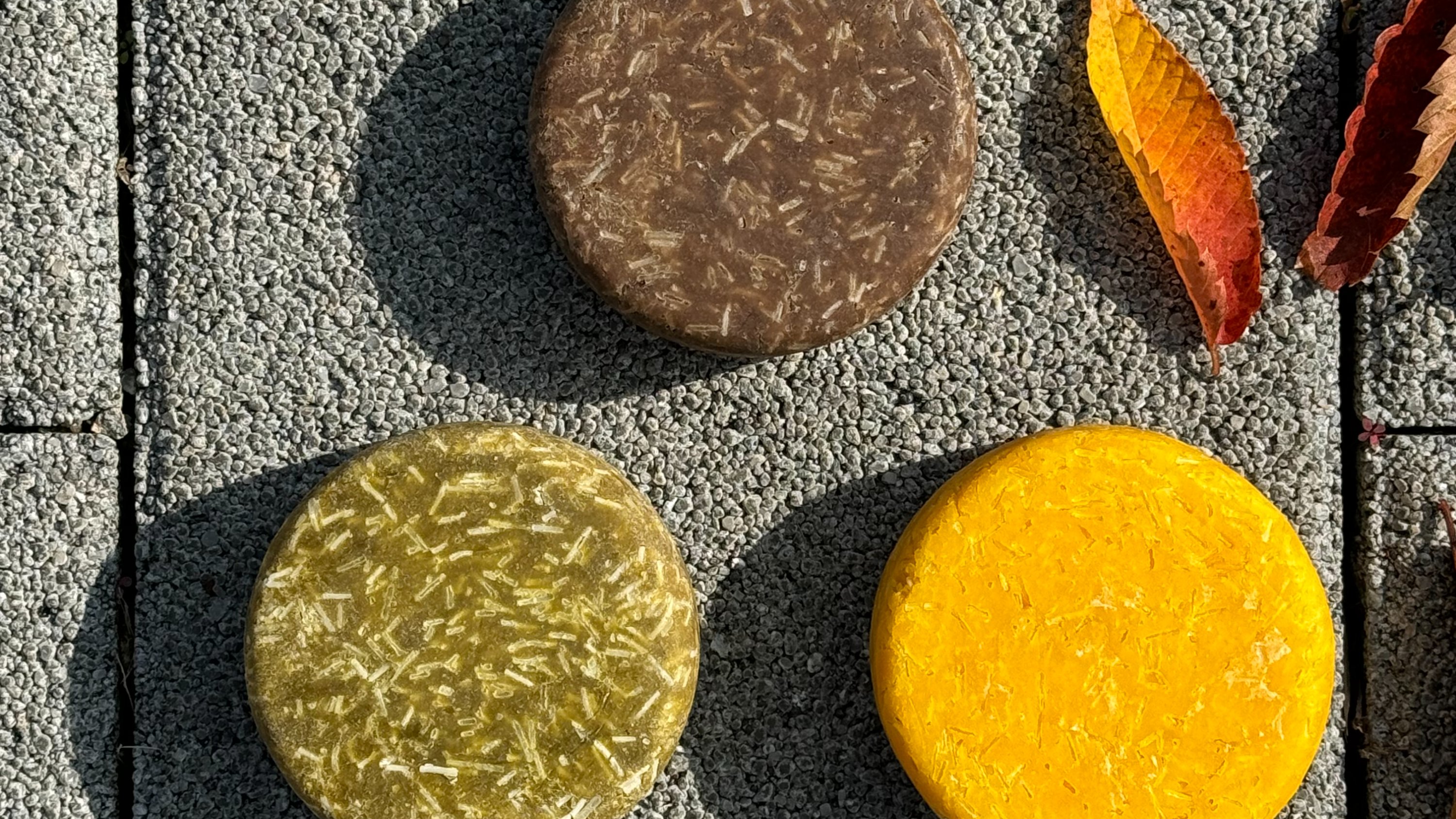 天然熟成蜂蜜制成低刺激头皮护理洗发皂