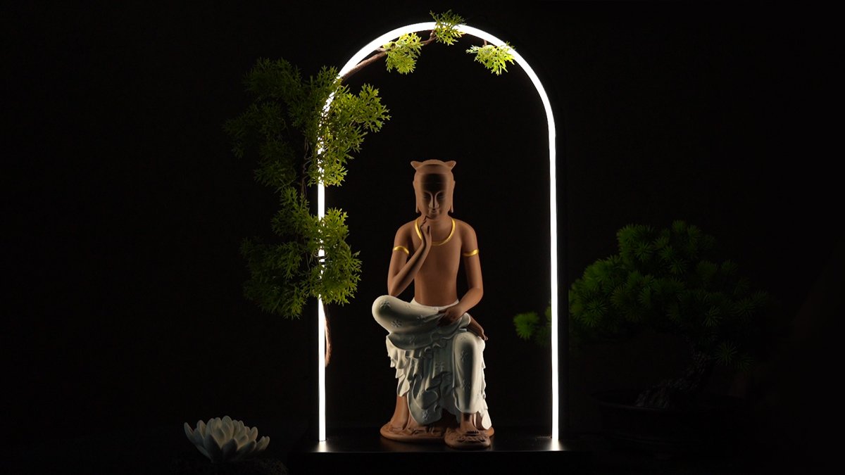 고요함을 선사하는 젠스러운 힐링 반가사유상 무드등 램프