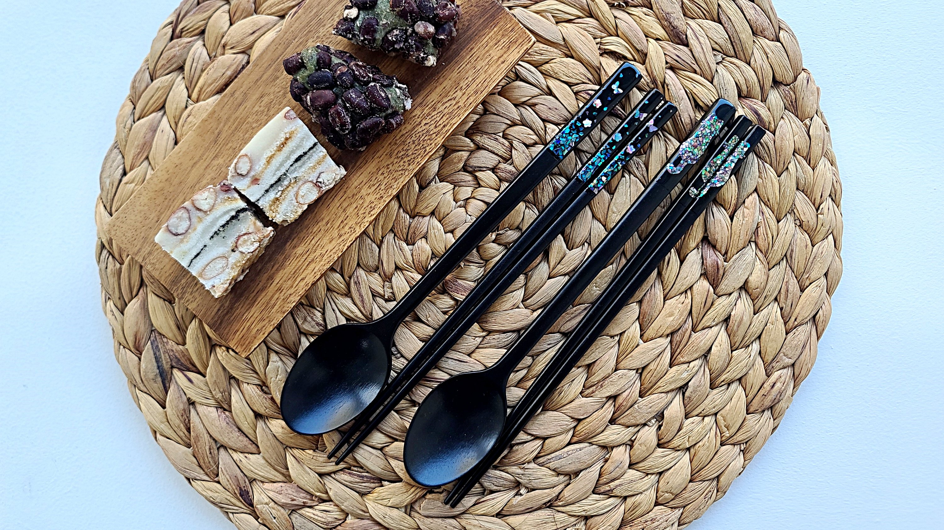 옻칠 자개 수저 DIY 키트 : 나전칠기를 손끝으로 완성하는 집중의 시간