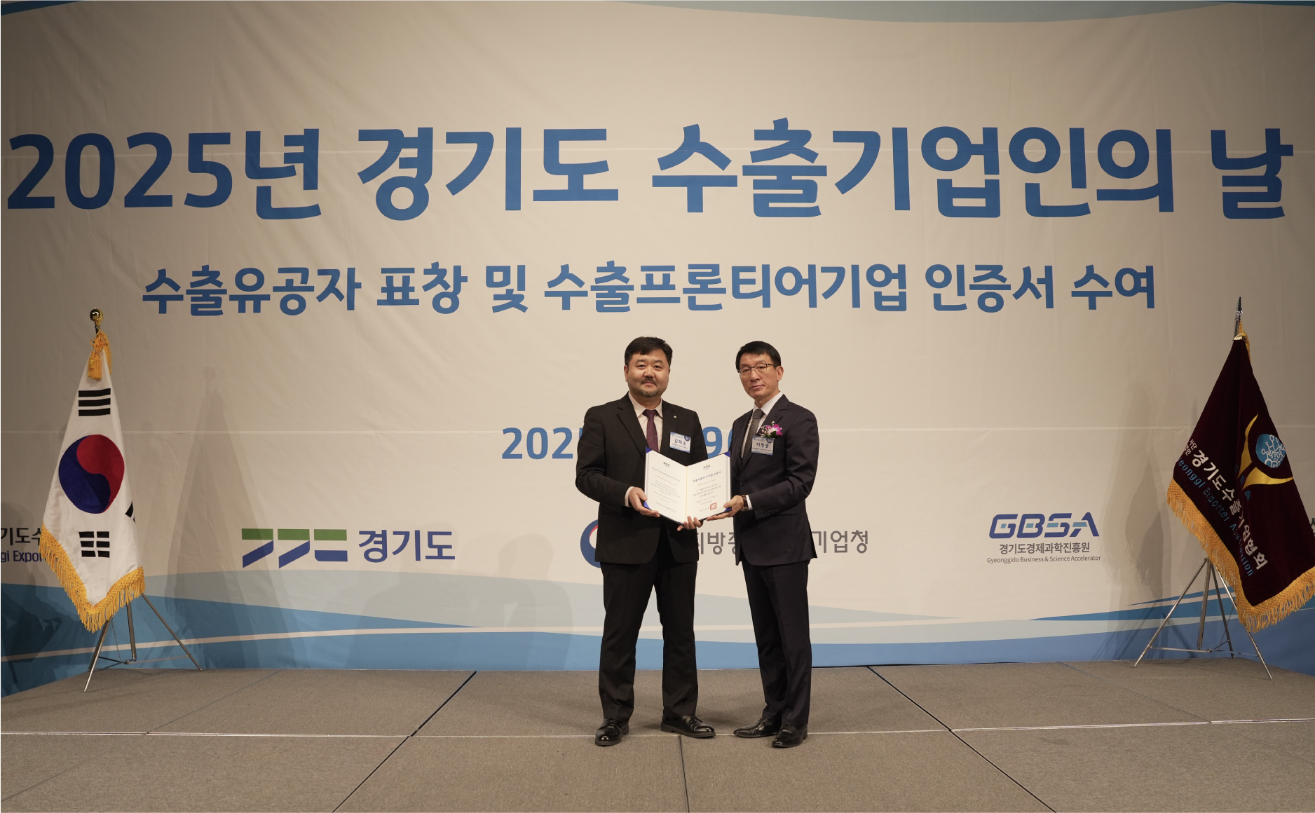 이미지 설명이 없습니다.