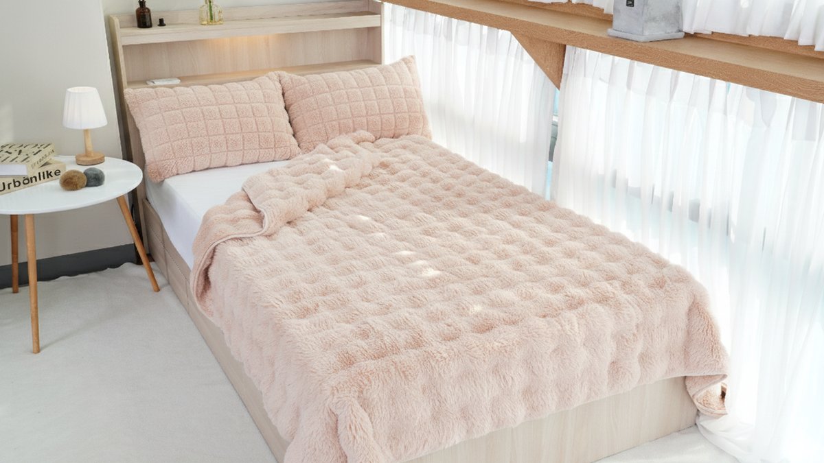 [毯子]超大号超细纤维泡泡波纹貂绒毯（180*200cm）