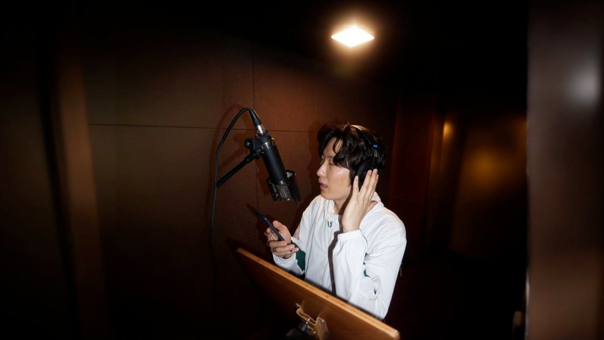 Debut as a Singer! Personalized Songwriting and Recording Just for You | Music4U