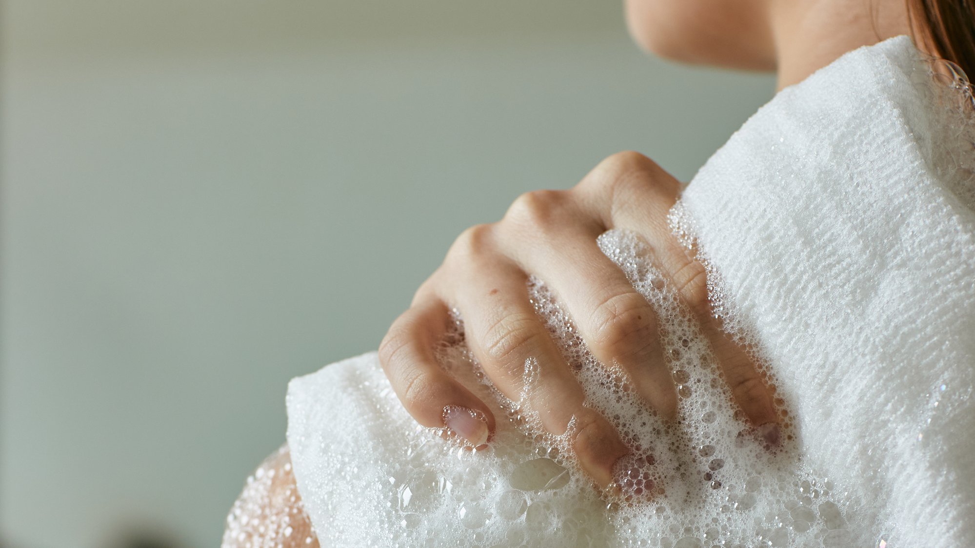 [Made in Korea] Plastic-Free Luxuriously Foaming Shower Towel That Transforms Your Skin