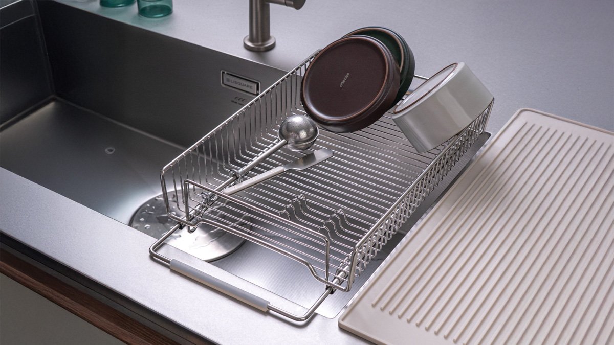 我が家のキッチンにぴったり！JVR国産オールステンシングルスライド水切りセット