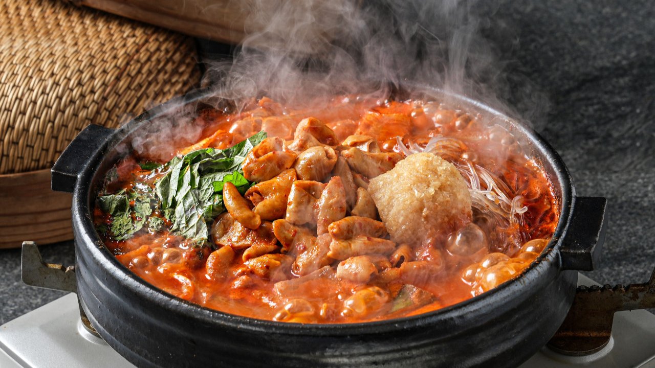 家中享受新堂洞顶级猪肠锅——延海庄