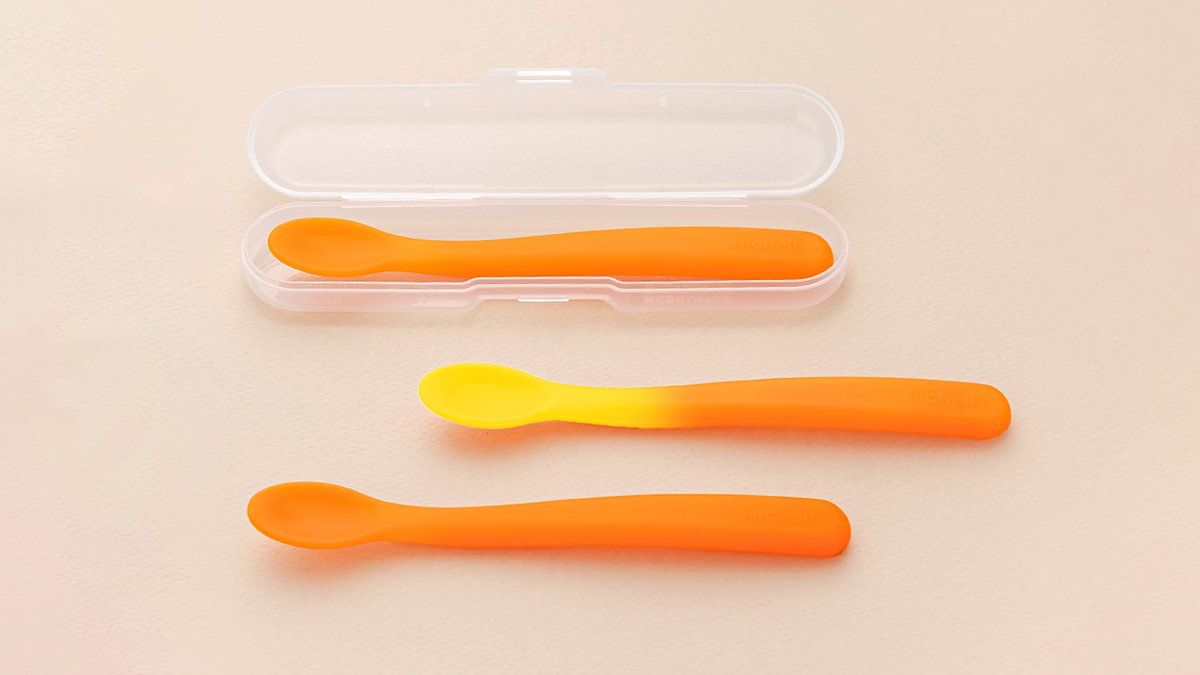 Must-have for new moms a 1-second safety spoon that shows temperature by color—no thermometer needed