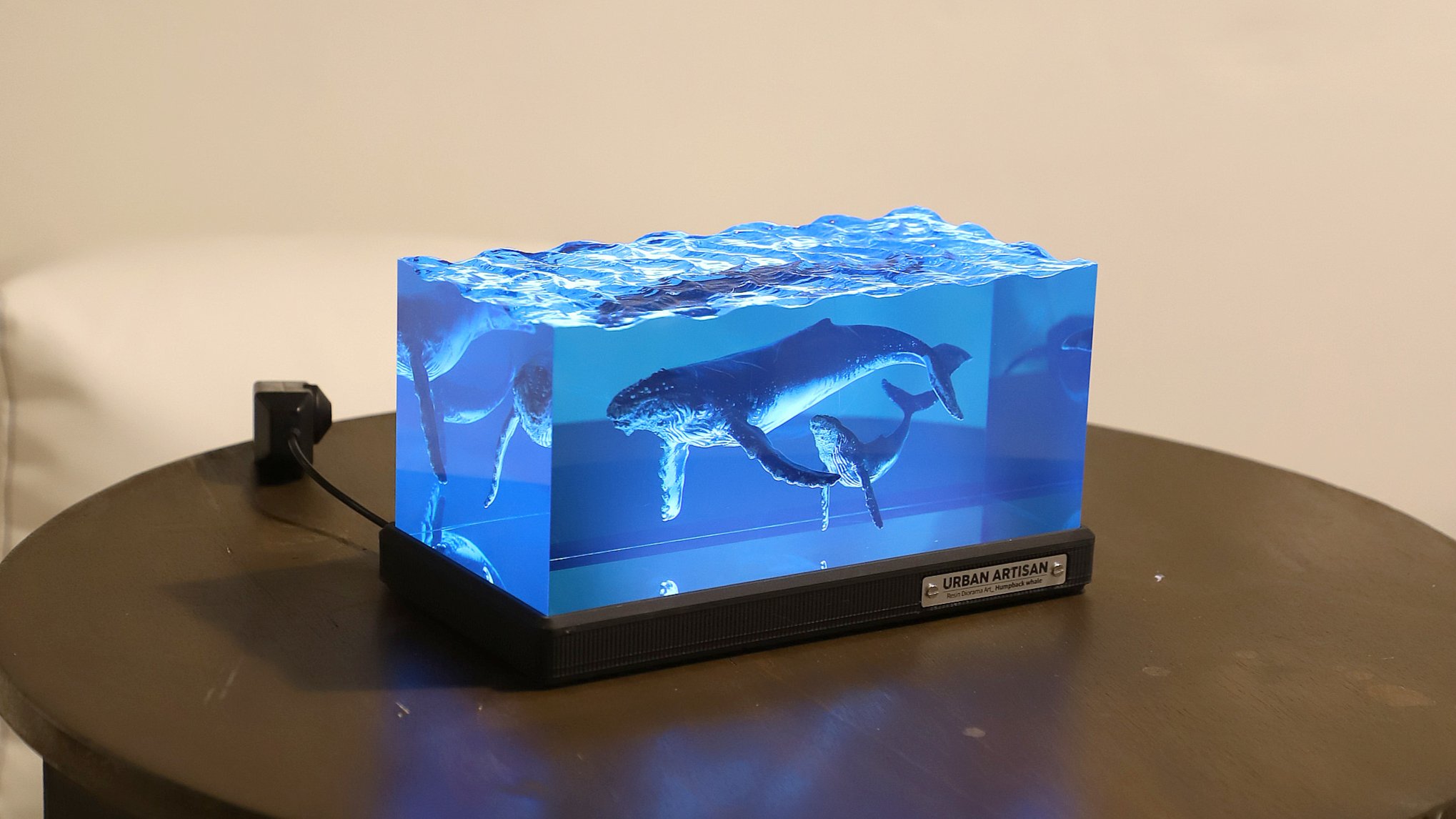 [Final Exclusive Offer] Resin Humpback Whale Capturing the Ocean