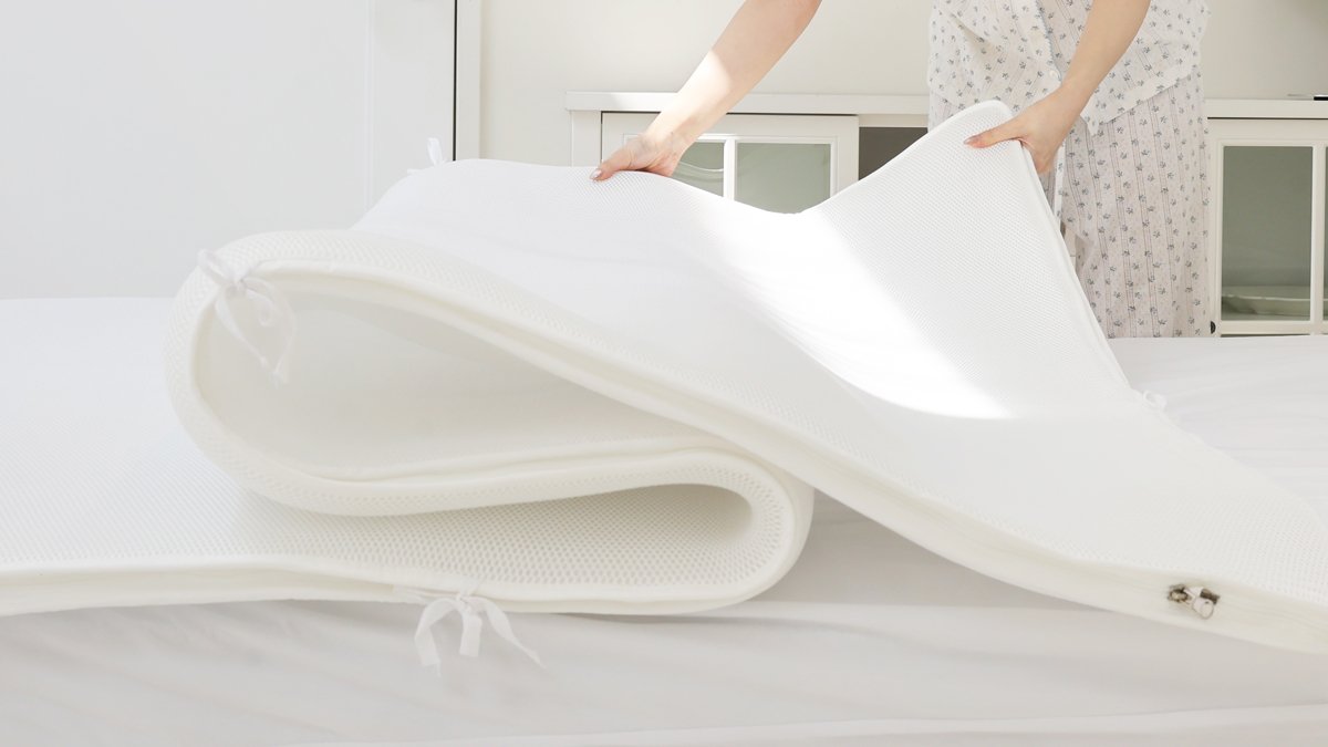 Firm Resilient Double-Core Mattress Revitalized by German Engineering