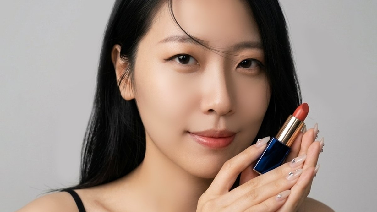 우아한 여자들의 입술 볼륨과 혈색 비결, [우아르 앰플 스틱]