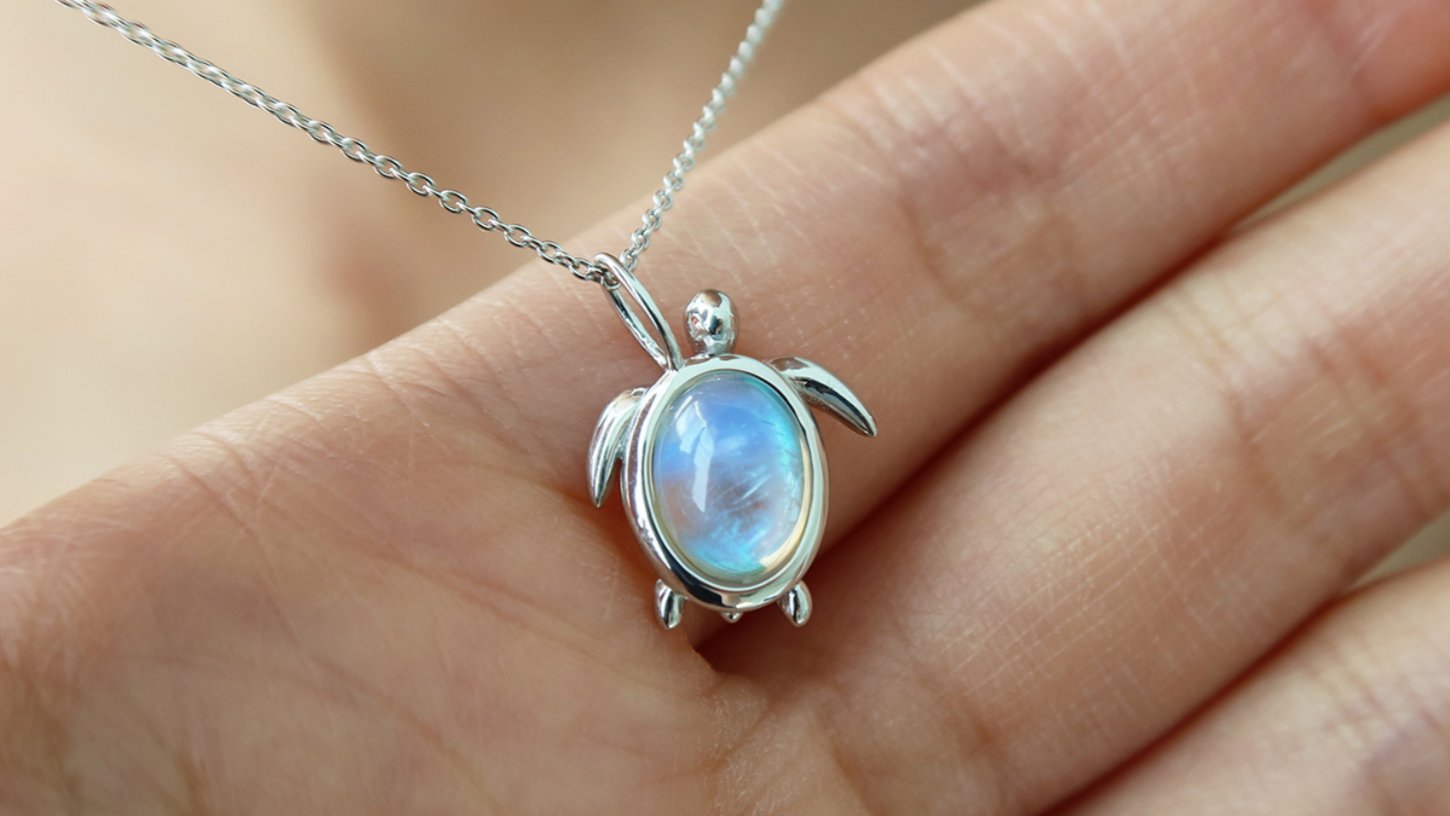 Rated 4.9 [Silver Turtle Jewelry Around $40] Celebrate Your Steady Journey