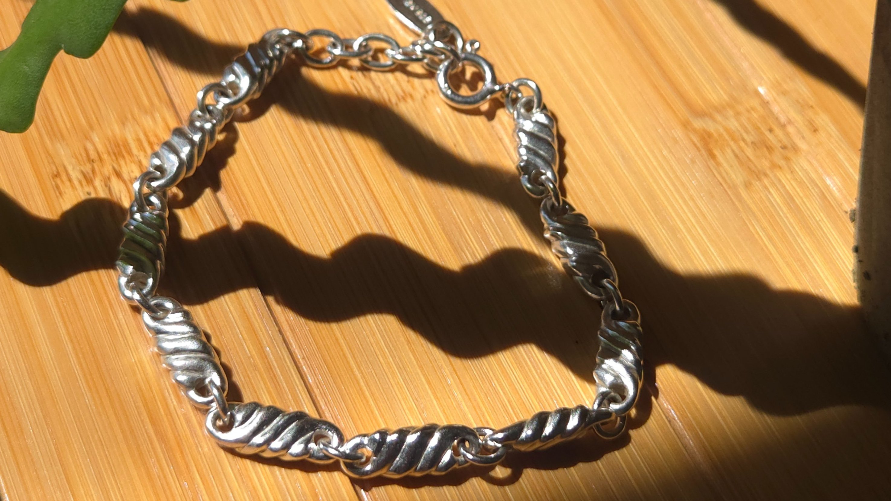 [ハンドメイドシルバーブレスレット] 流れを紡ぐ ㅣ Flow Bracelet