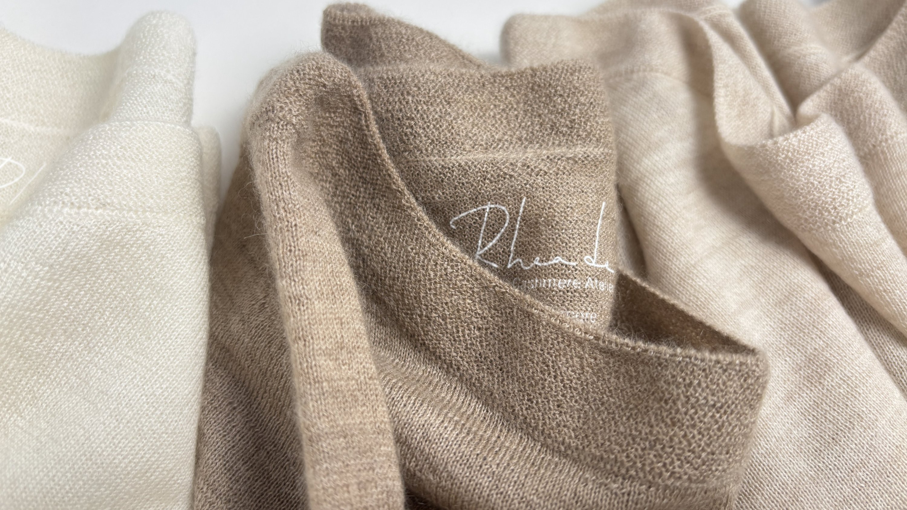 100g Miracle 100% Cashmere Layered On-Skin Top