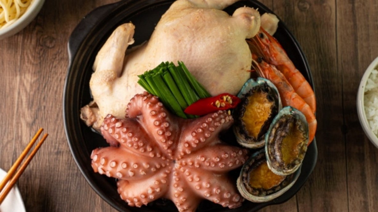 初伏限定、新鮮な海の幸たっぷりのヘシンタン定食