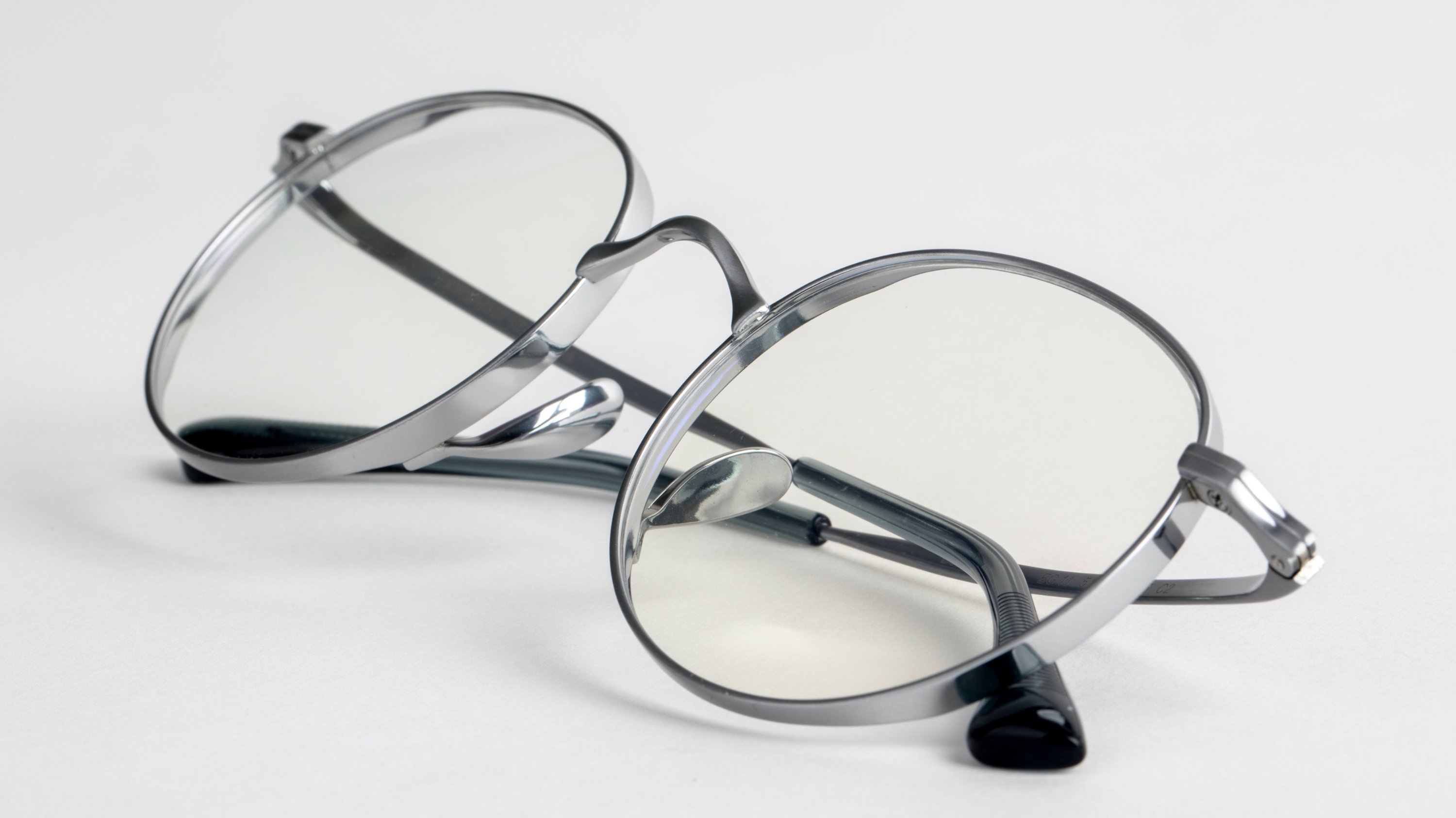 [Glasses] Premium Full Titanium Meets Machu Kelli: The 11g Miracle on Your Face