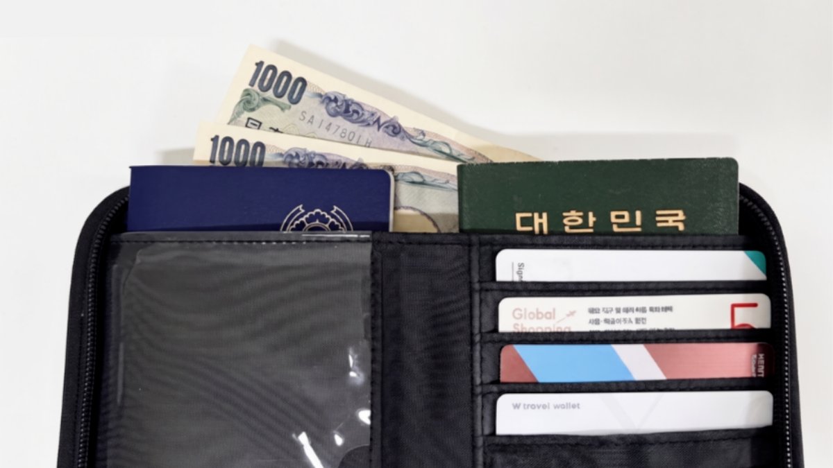 [생활방수+스트랩] 여권+지폐+카드+동전 전용포켓에 앞뒤 RFID차단까지