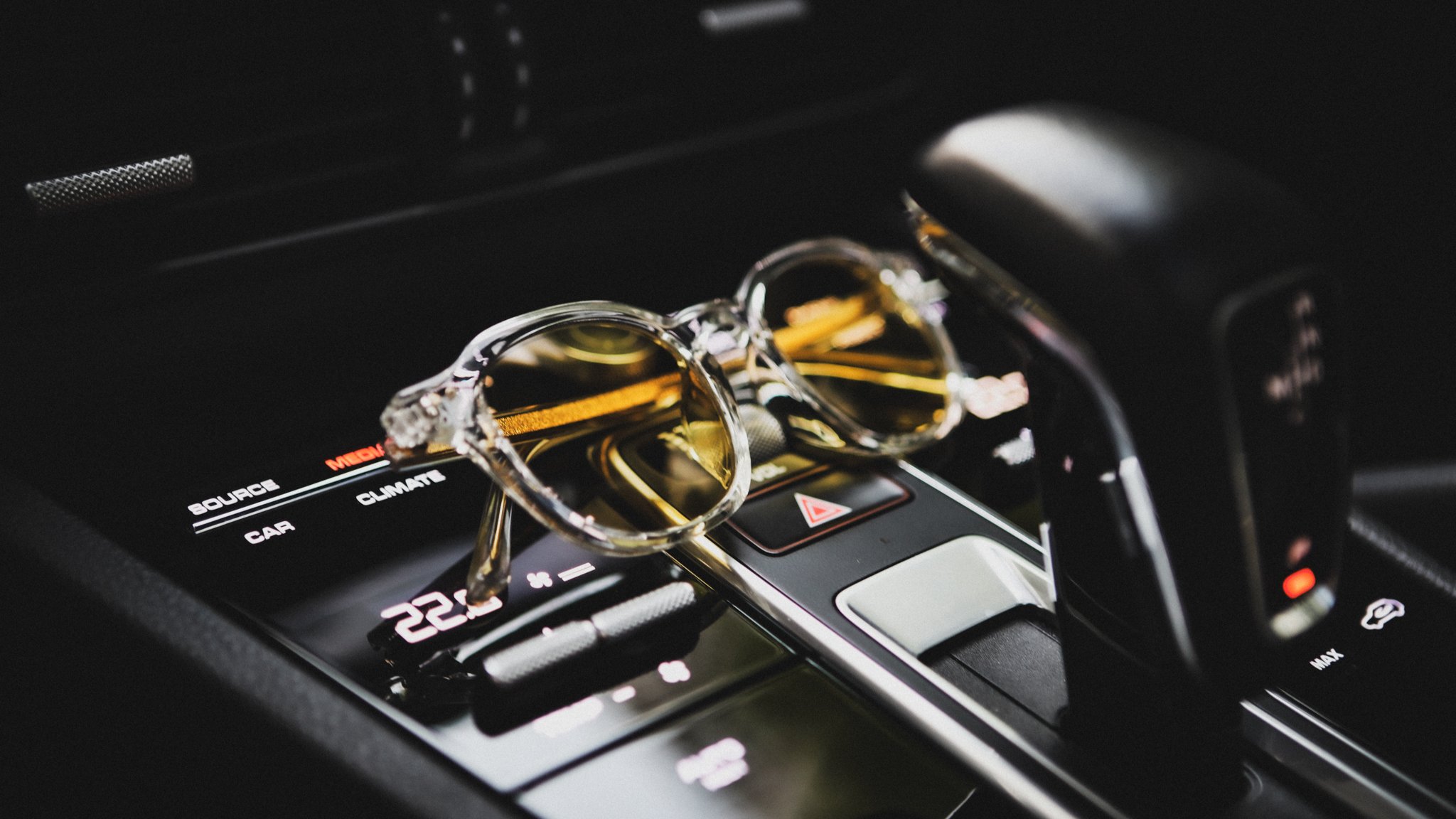 [Wadiz Hot Deal] Unbeatable 1+1 Set: Must-Have Driving Glasses for Every Driver