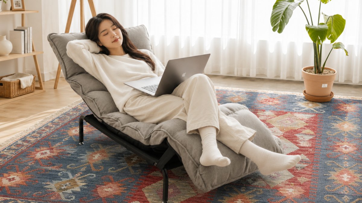 Comfort Zone: Relaxing Floor Chair for Head-to-Toe Ease