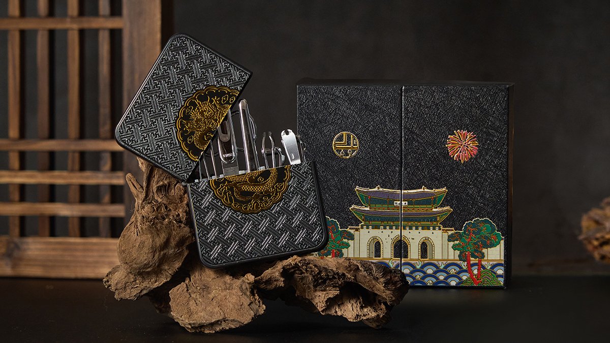 [Limited Edition] Official Seoul Goods: K-Heritage Royal Robe & Archer's Outfit Nail Clippers