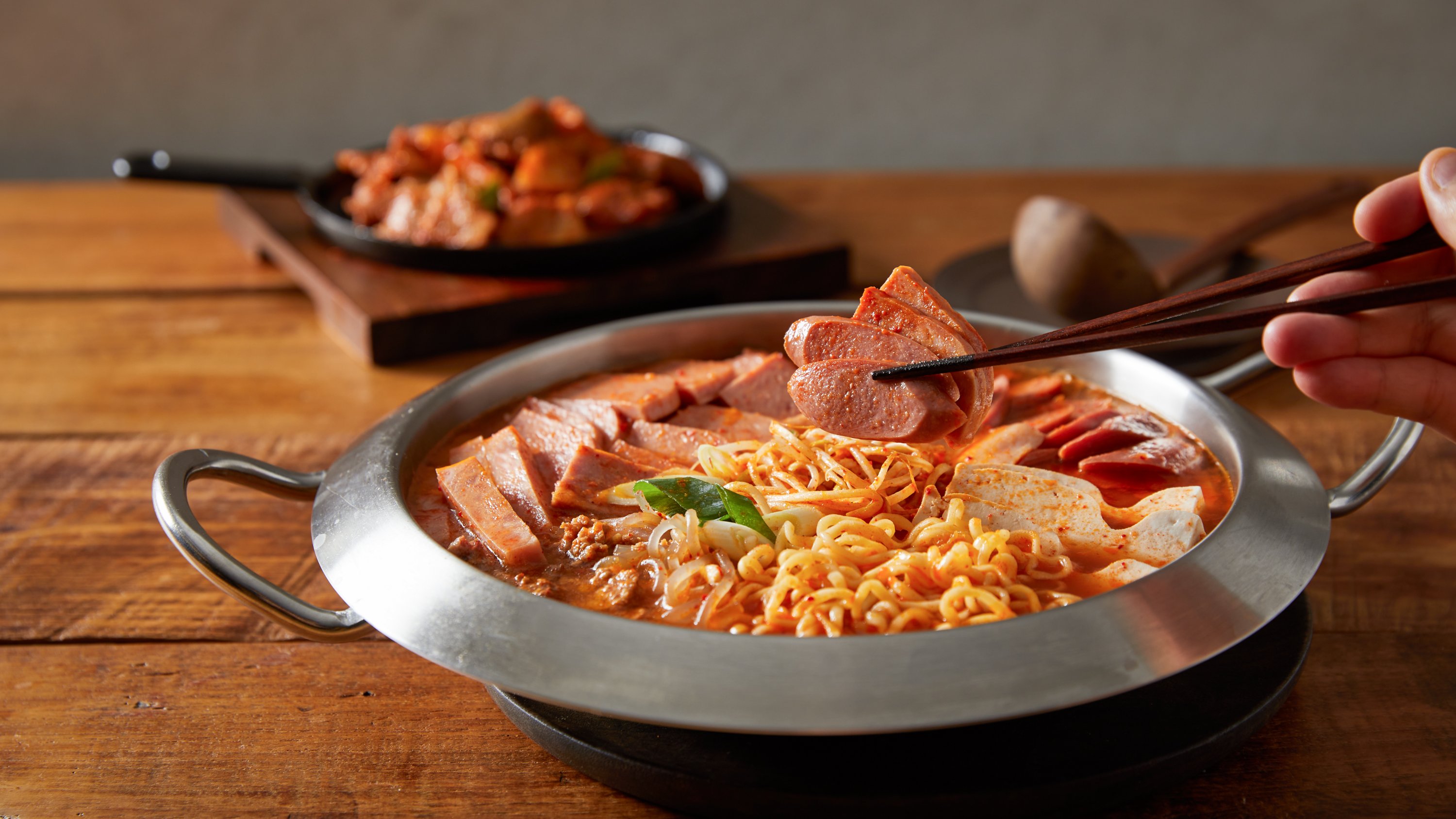 3가지 손맛 직접담은 찌개전용 김치, 채수, 비법양념장 속편한 부대찌개